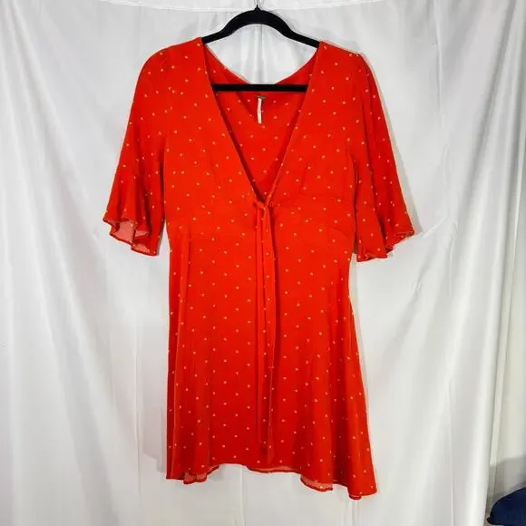 Free People ‘All Yours’ Mini Dress Red White Polka Dot Size 8 - Picture 2 of 5